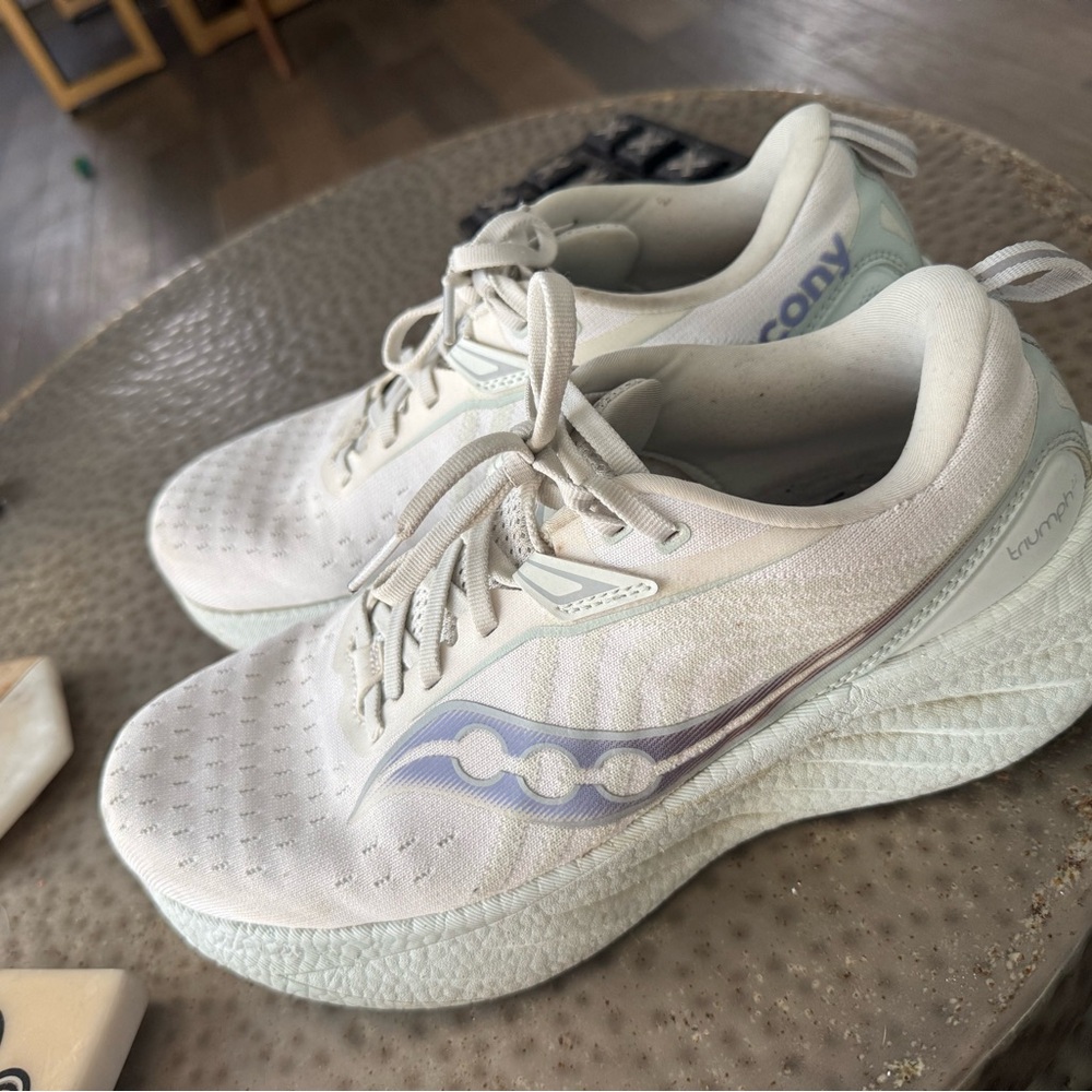 Saucony Women's Cream and Light Blue Sneakers